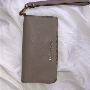 MK wristlet